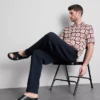 Camisas com estampado de azulejos costeiros