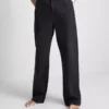 Jeans de cintura alta e perna reta