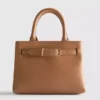 Mini-bolsa com detalhe de fivela