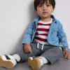 0-36 meses | Conjunto composto por t-shirt de manga comprida, calças e camisa de ganga