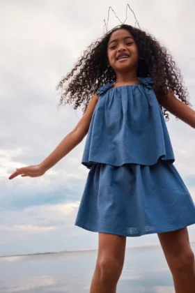 1,5-12 anos | Conjunto da The Edit composto por blusa e saia com apliques florais em mistura de linho