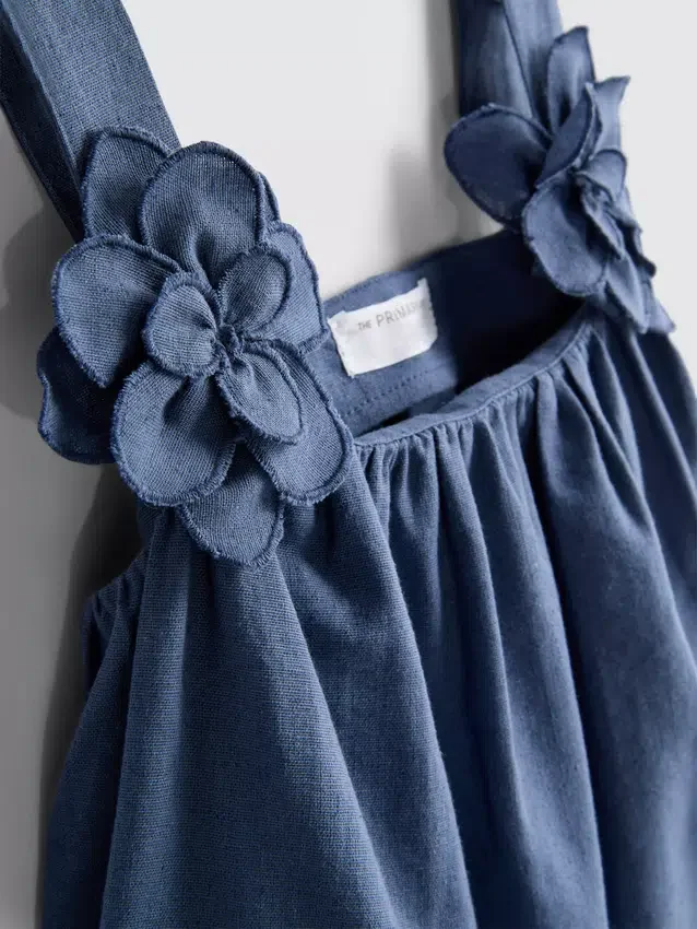 1,5-12 anos | Conjunto da The Edit composto por blusa e saia com apliques florais em mistura de linho