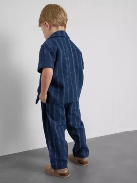 1,5-12 anos | Conjunto de camisas e calças com riscas texturadas em algodão da The Edit