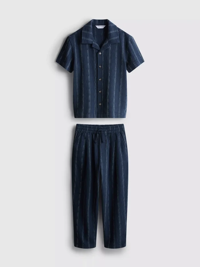 1,5-12 anos | Conjunto de camisas e calças com riscas texturadas em algodão da The Edit