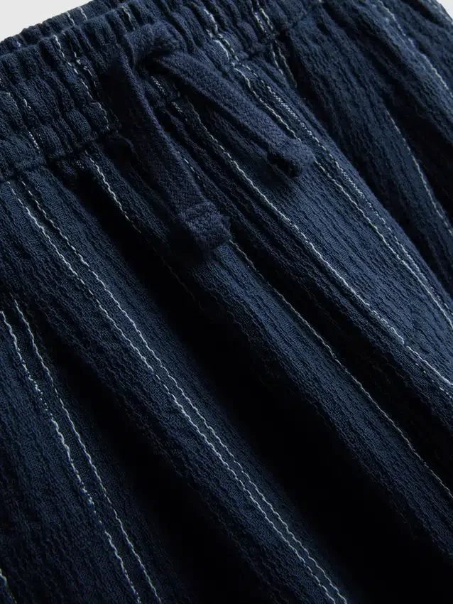 1,5-12 anos | Conjunto de camisas e calças com riscas texturadas em algodão da The Edit
