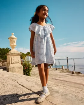 1,5-12 anos | vestido smock bordado com motivos florais da coleção «The Edit»
