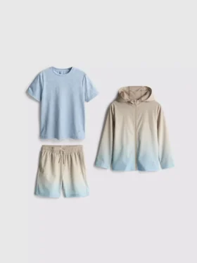 1,5-7 anos | Conjunto de 3 peças: t-shirt desportiva, calções e camisola com capuz