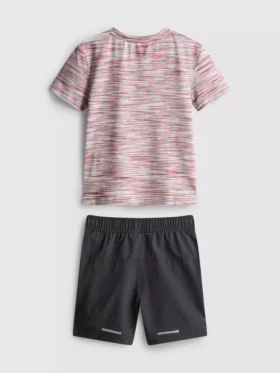 1,5-7 anos | t-shirt e calções desportivos
