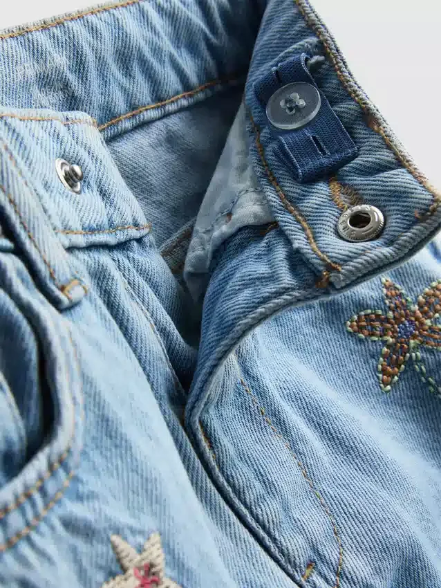 1,5-8 anos | Jeans com bordados de frutas