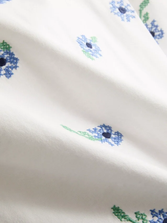 1,5-8 anos | T-shirt com bordado em ponto cruz