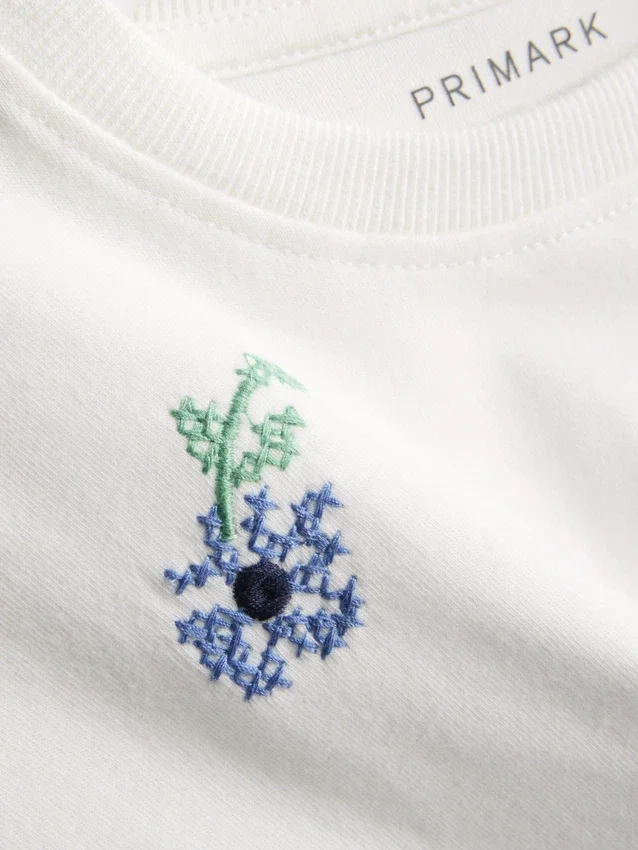 1,5-8 anos | T-shirt com bordado em ponto cruz
