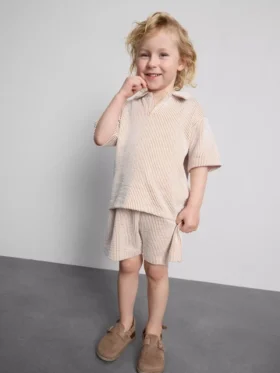 1,5-9 anos | Conjunto de camisa às riscas e calções