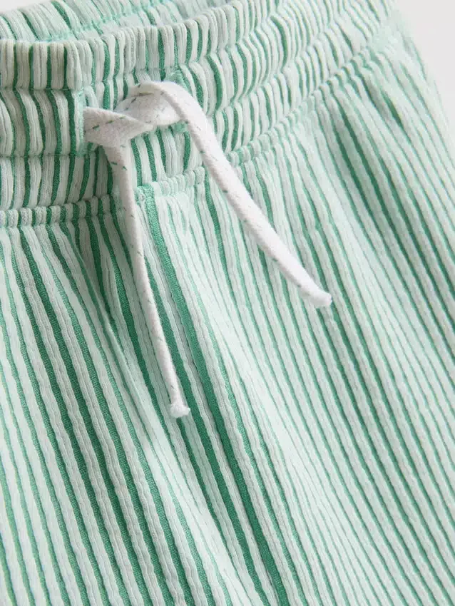 1,5-9 anos | Conjunto de camisa às riscas e calções