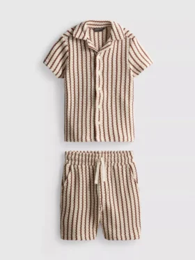 1,5-9 anos | Conjunto de camisola e calções de malha às riscas