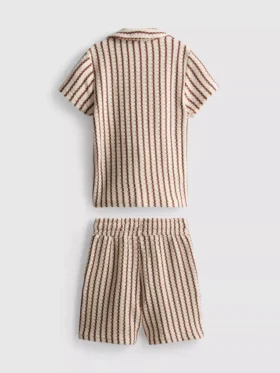 1,5-9 anos | Conjunto de camisola e calções de malha às riscas