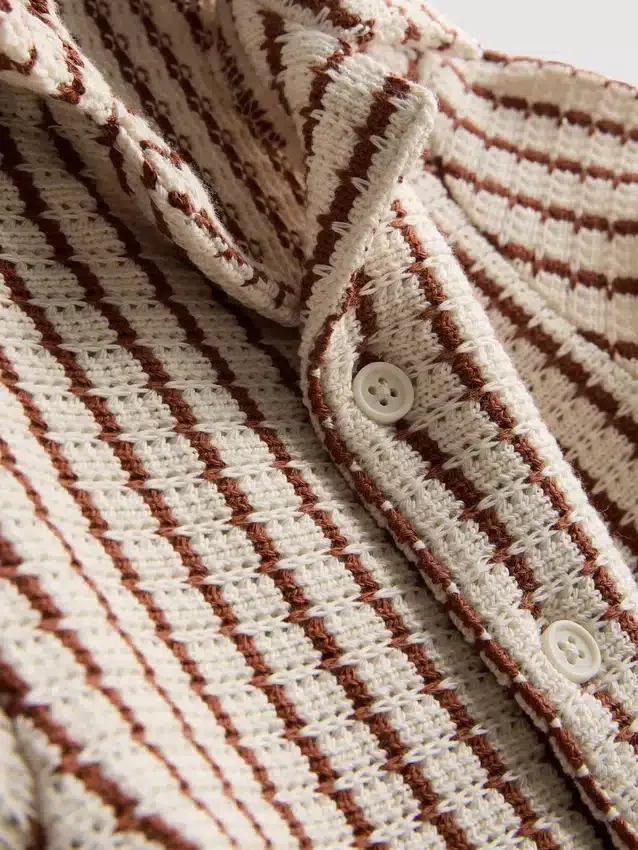 1,5-9 anos | Conjunto de camisola e calções de malha às riscas