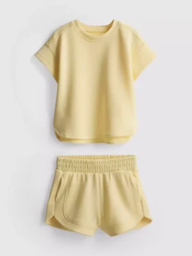 1,5-9 anos | Conjunto de t-shirt e calções desportivos