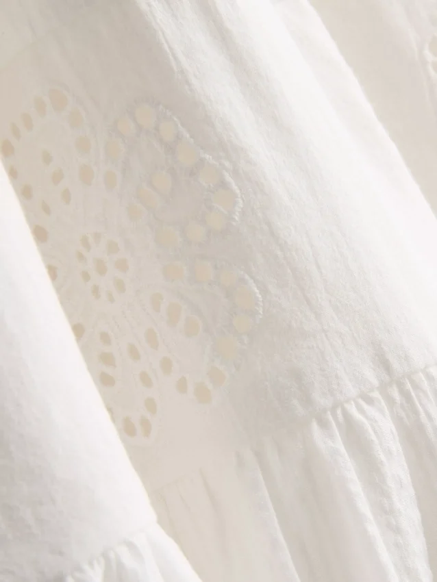 1,5-9 anos | vestido com ilhós em camadas