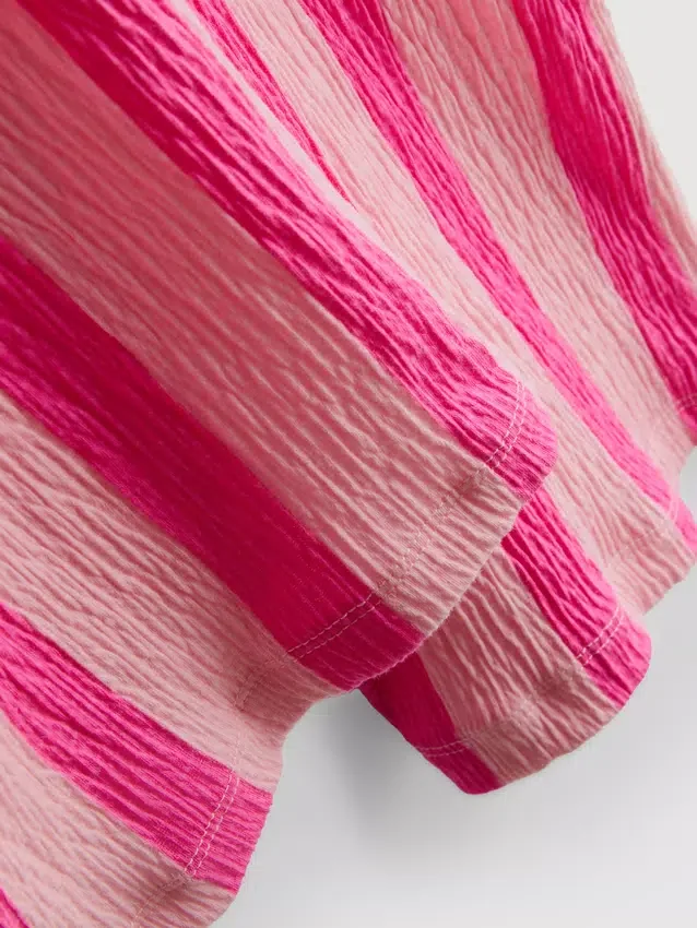 1-9 anos | Conjunto de camisola e calças com textura enrugada