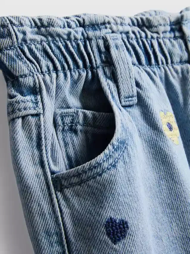 1-9 anos | Jeans «mom» bordados