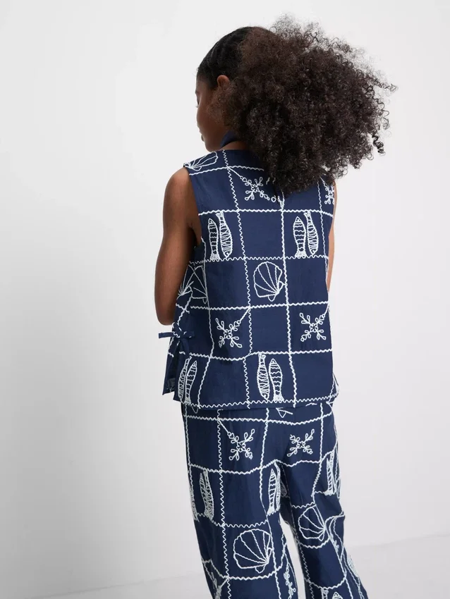 7-15 anos | blusa sem mangas bordada
