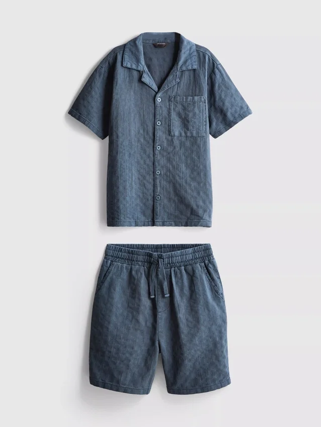 7-15 anos | Conjunto de camisa de manga curta com botões e calções em tecido texturado
