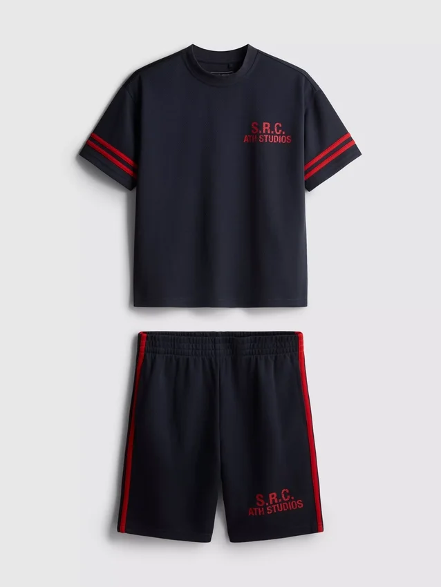 7-15 anos | Conjunto de camisas e calções em malha desportiva
