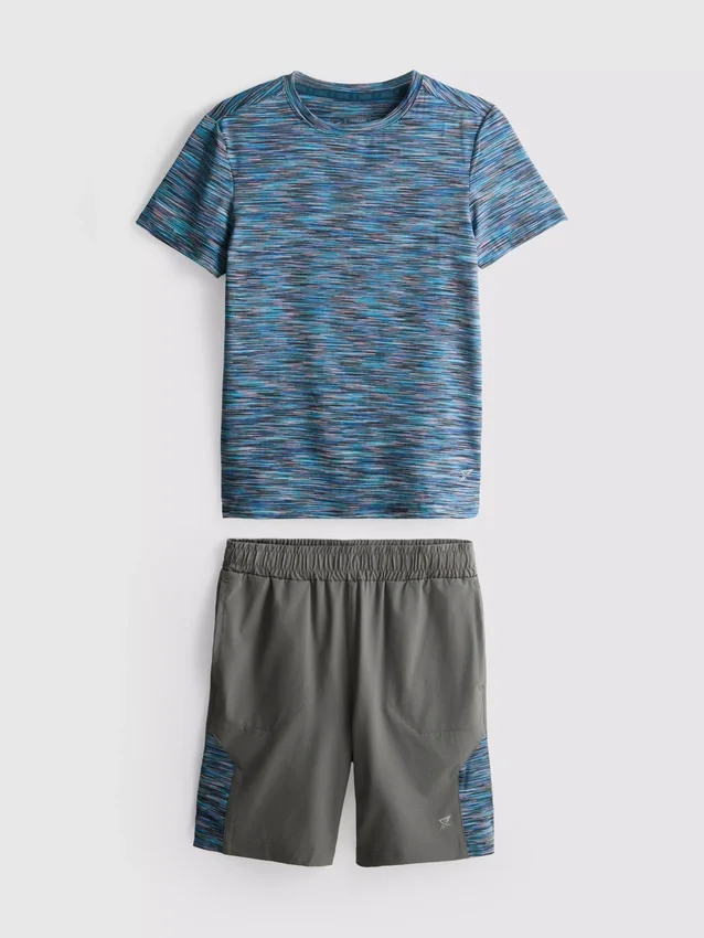 7-15 anos | Conjunto de t-shirt e calções desportivos