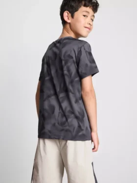 7-15 anos | Conjunto de t-shirt e calções desportivos