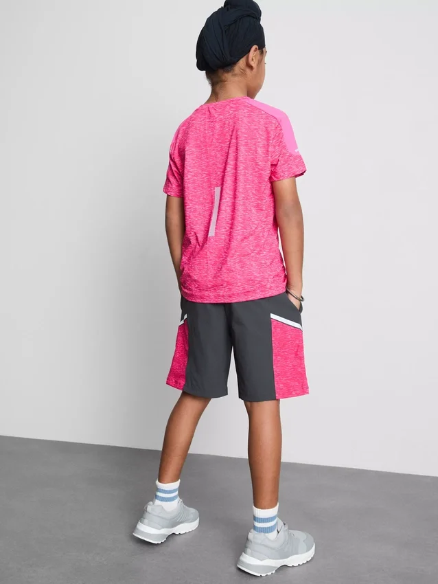7-15 anos | Conjunto de t-shirt e calções desportivos