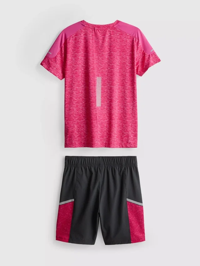 7-15 anos | Conjunto de t-shirt e calções desportivos
