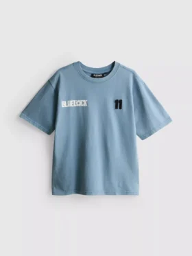 7-15 anos | t-shirt azul com fecho