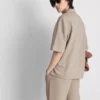 A camisa de manga curta com textura «The Edit»