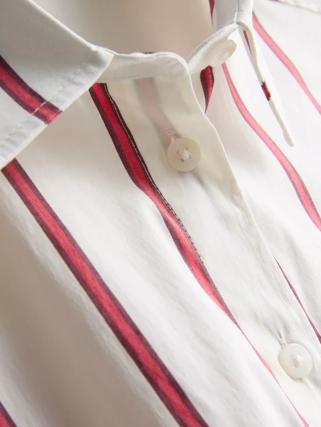 A camisa de popeline às riscas com elevado teor de algodão da The Edit