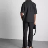 A camisa descontraída em mistura de linho da The Edit