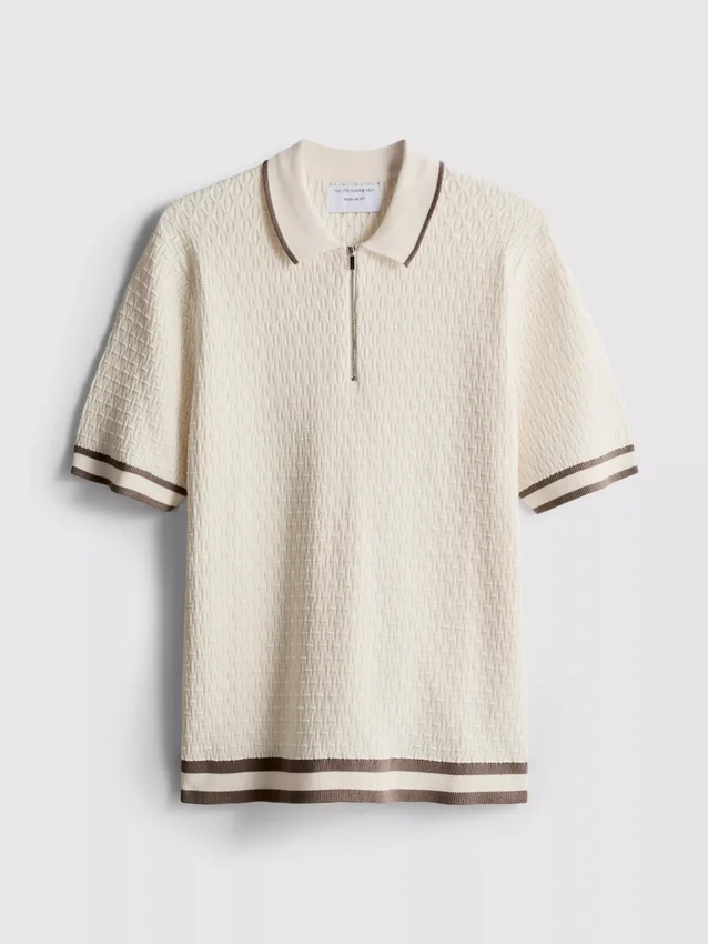 A camisa polo com fecho texturizada da The Edit