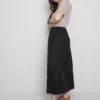 A saia midi de algodão da Edit Circle