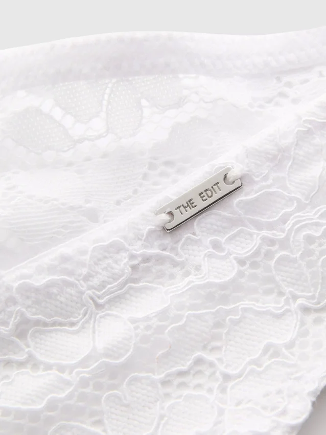 A tanga de renda floral da The Edit