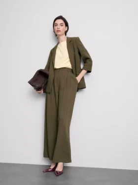Blazer texturado com lapelas recortadas