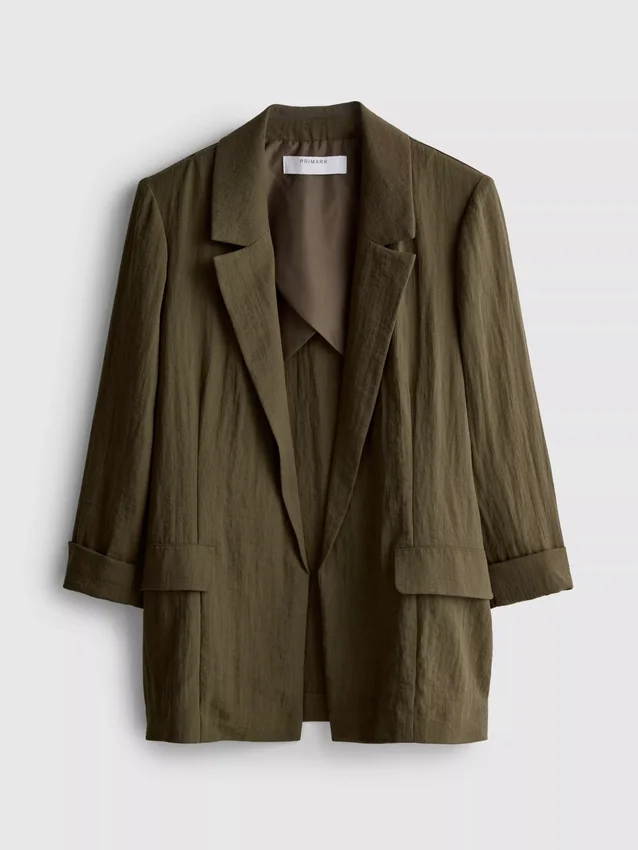 Blazer texturado com lapelas recortadas