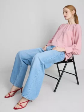 Blusa com mangas balão texturizadas