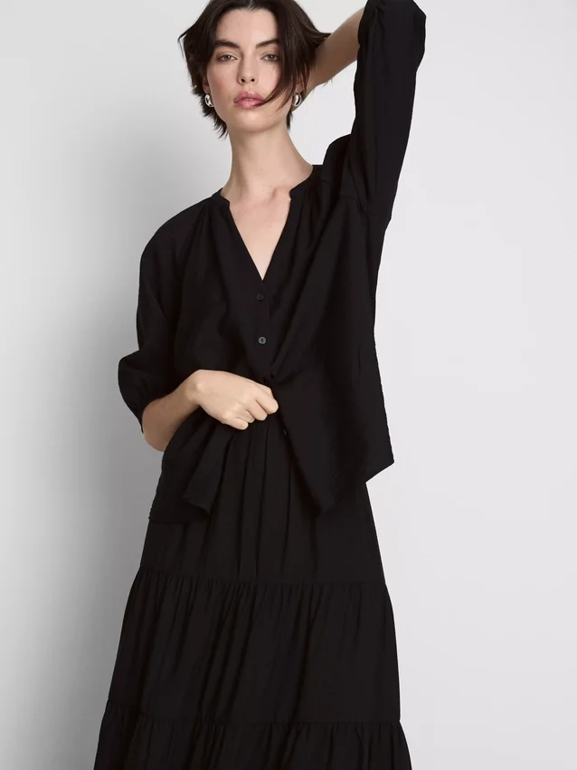 Blusa de manga 3/4 com decote em V