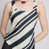 Blusa às riscas com bainha pontiaguda