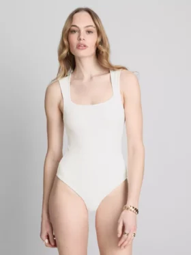 Body sem costuras com decote quadrado