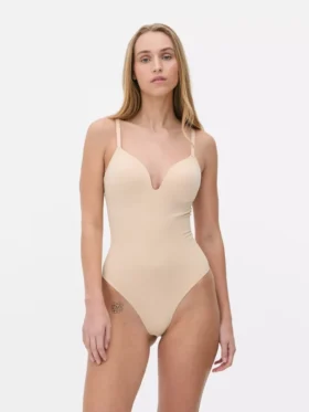 Body tipo tanga com copas