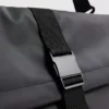 Bolsa a tiracolo com fecho de fivela