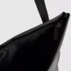 Bolsa a tiracolo com fecho de fivela