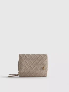 Bolsa acolchoada com inicial