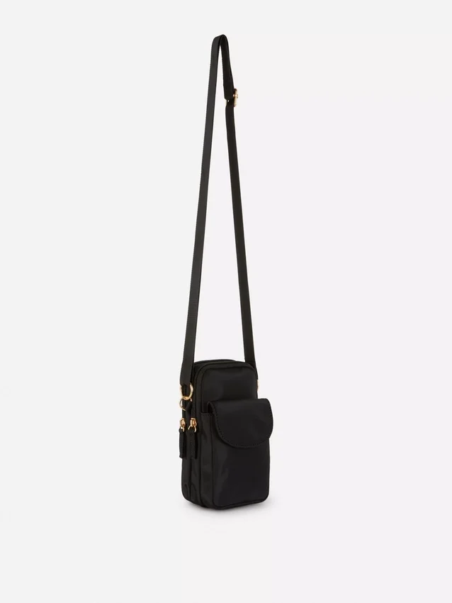 Bolsa de telemóvel a tiracolo