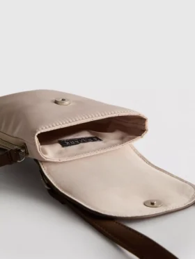 Bolsa para telemóvel em imitação de couro